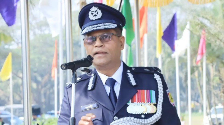 পুলিশের শীর্ষ পদে রদবদল: আলী হোসেন ফকিরের হাতে নতুন মিশন