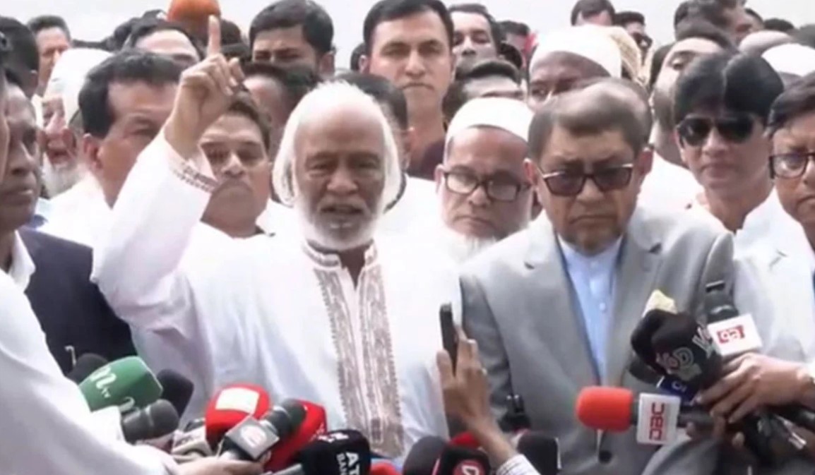 মঈন খানের হাত ধরে নতুন রাষ্ট্রপতি? গুঞ্জন নিয়ে যা বললেন স্থায়ী কমিটির সদস্য