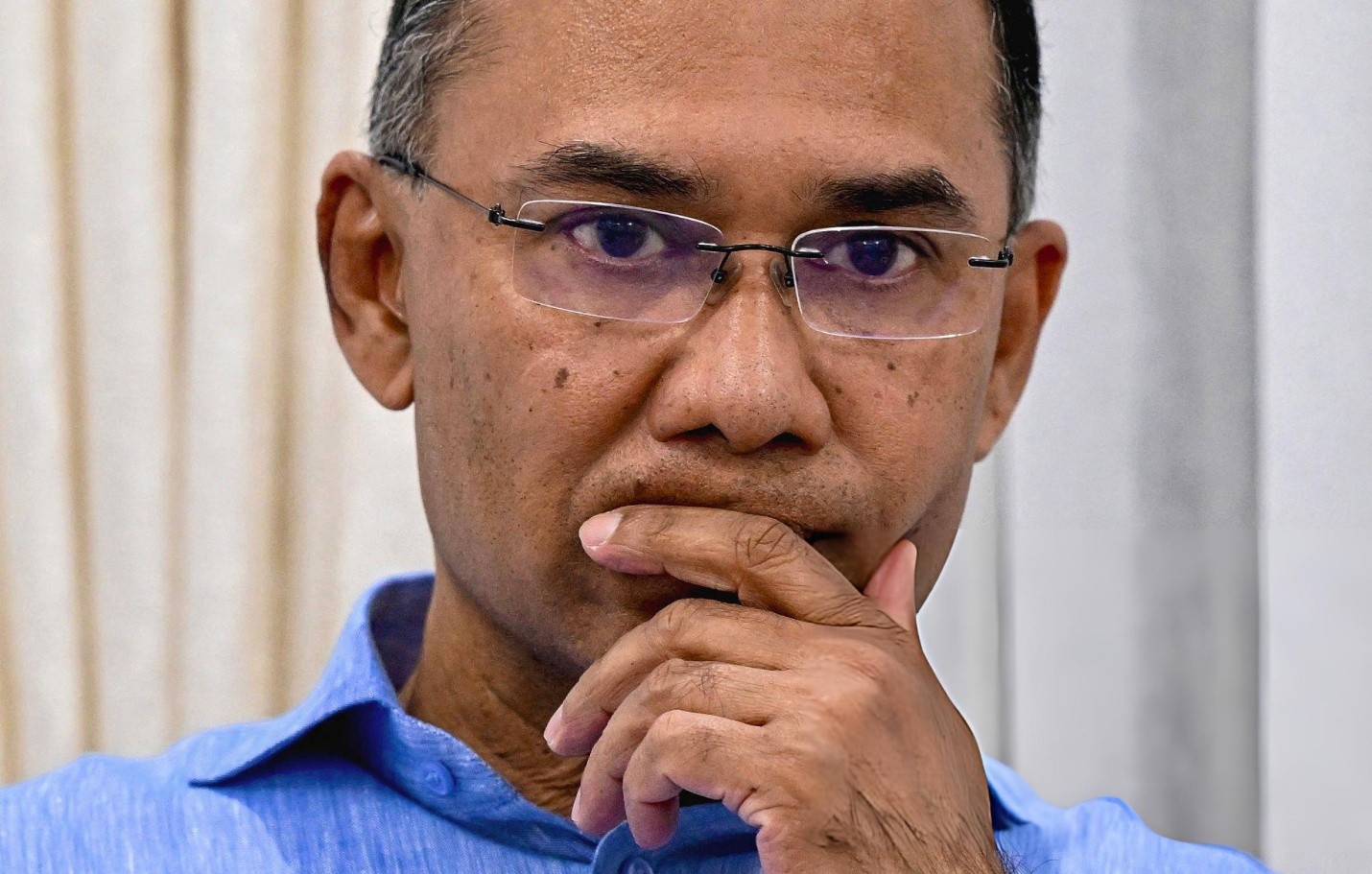 বন্ধকী কূটনীতির দেশে স্বাধীন পররাষ্ট্রনীতির স্বপ্ন