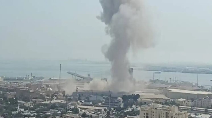 নিশানা এবার খোদ আমেরিকা: বাহরাইনে মার্কিন ঘাঁটিতে বড় হামলা