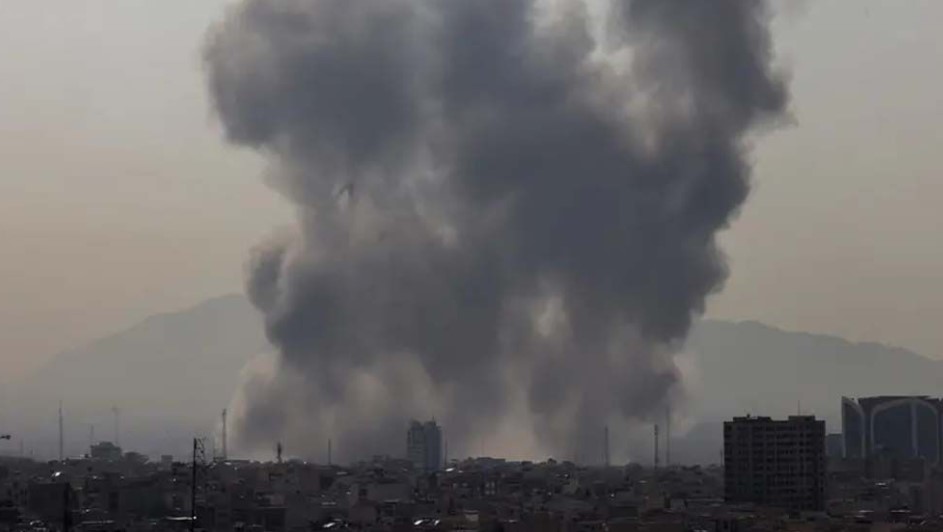 ইরানের স্কুলে ইসরায়েলি মিসাইল: নিষ্পাপ শিশুদের রক্তে লাল ইরান