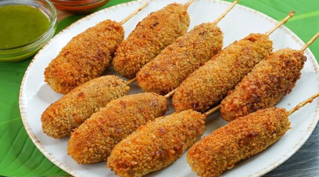 ইফতারে স্বাদ বাড়াতে ঘরেই বানান ক্রিস্পি কাবাব স্টিকস