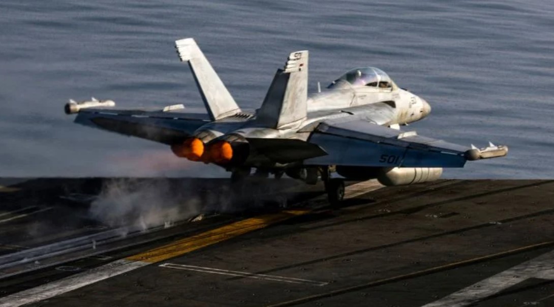 মার্কিন গর্বের পতন: মধ্যপ্রাচ্যে ৭টি যুদ্ধঘাঁটি এখন ইরানি গোলার কবলে