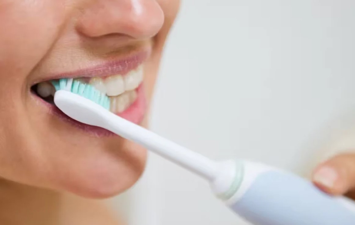 রোজা রেখে পেস্ট ছাড়া ব্রাশ ও কুলির সঠিক নিয়ম