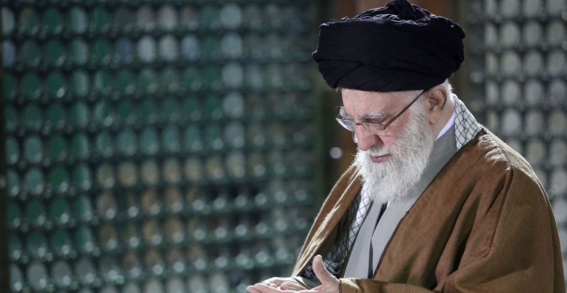 খামেনি পরবর্তী ইরানের হাল ধরবেন কে? দ্রুত ঘোষণার দাবি শীর্ষ দুই আয়াতুল্লাহর