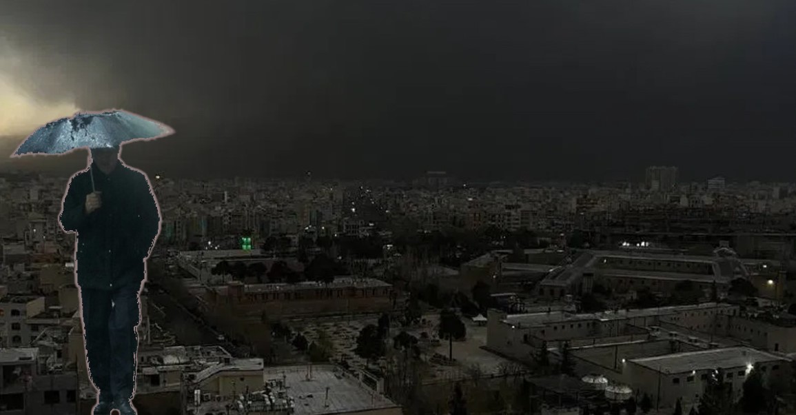 যুদ্ধের নতুন ভয়াবহ রূপ: তেহরানের আকাশে বিষাক্ত ধোঁয়ার পাহাড় ও কালো বৃষ্টি