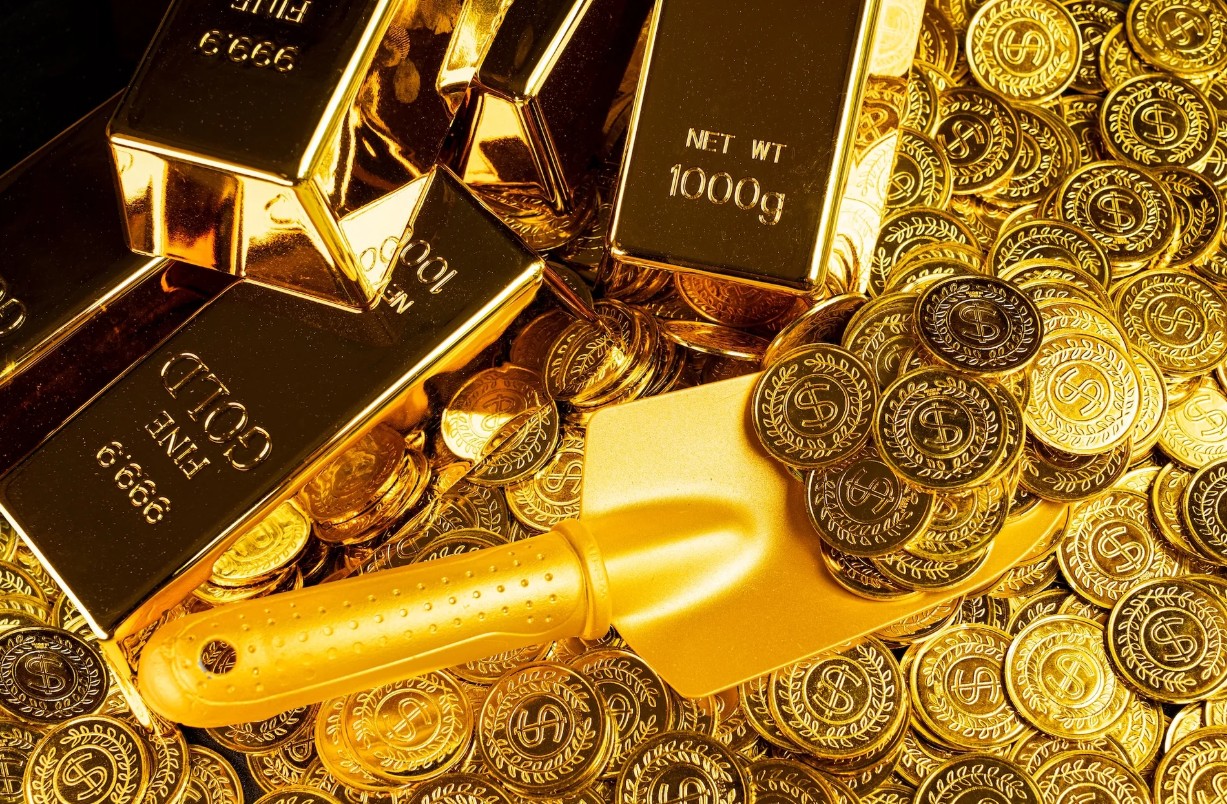 টানা বাড়ার পর সোনার দামে রেকর্ড পতন, নতুন দর ঘোষণা