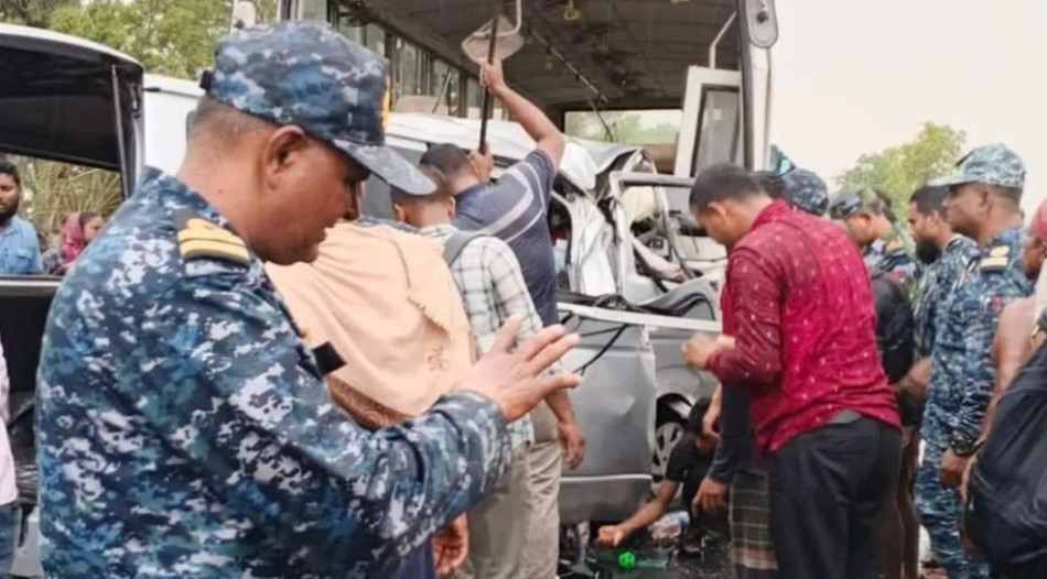 ইফতারের আনন্দ নিমেষেই বিষাদে পরিণত: বেলাইব্রিজে ঝরল ১৩ জনের তাজা প্রাণ