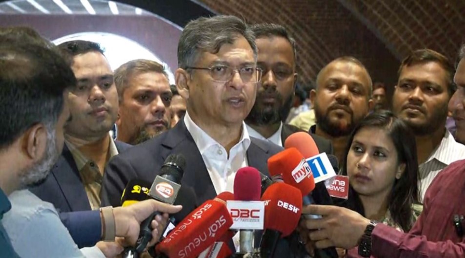 সংস্কার পরিষদ বলে কিছু নেই: সংবিধান সংশোধনী নিয়ে স্বরাষ্ট্রমন্ত্রীর কড়া বার্তা