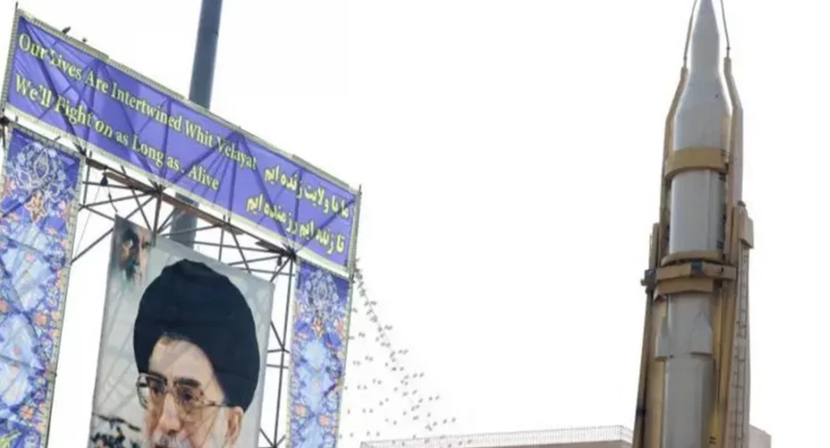 মাত্র ২ ঘণ্টার ব্যবধানে দ্বিতীয় দফা আঘাত: ইরানি ক্ষেপণাস্ত্রের বৃষ্টির মুখে ইসরায়েল