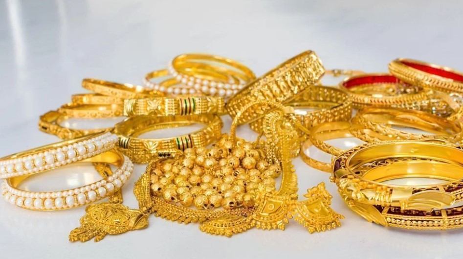 স্বর্ণের দামে আরও এক দফা ধস: গত চার দিনে কত কমল ভরিতে?