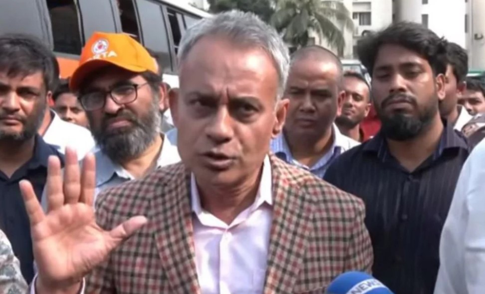 বাড়তি ভাড়া নিলেই কড়া অ্যাকশন: সেতুমন্ত্রীর