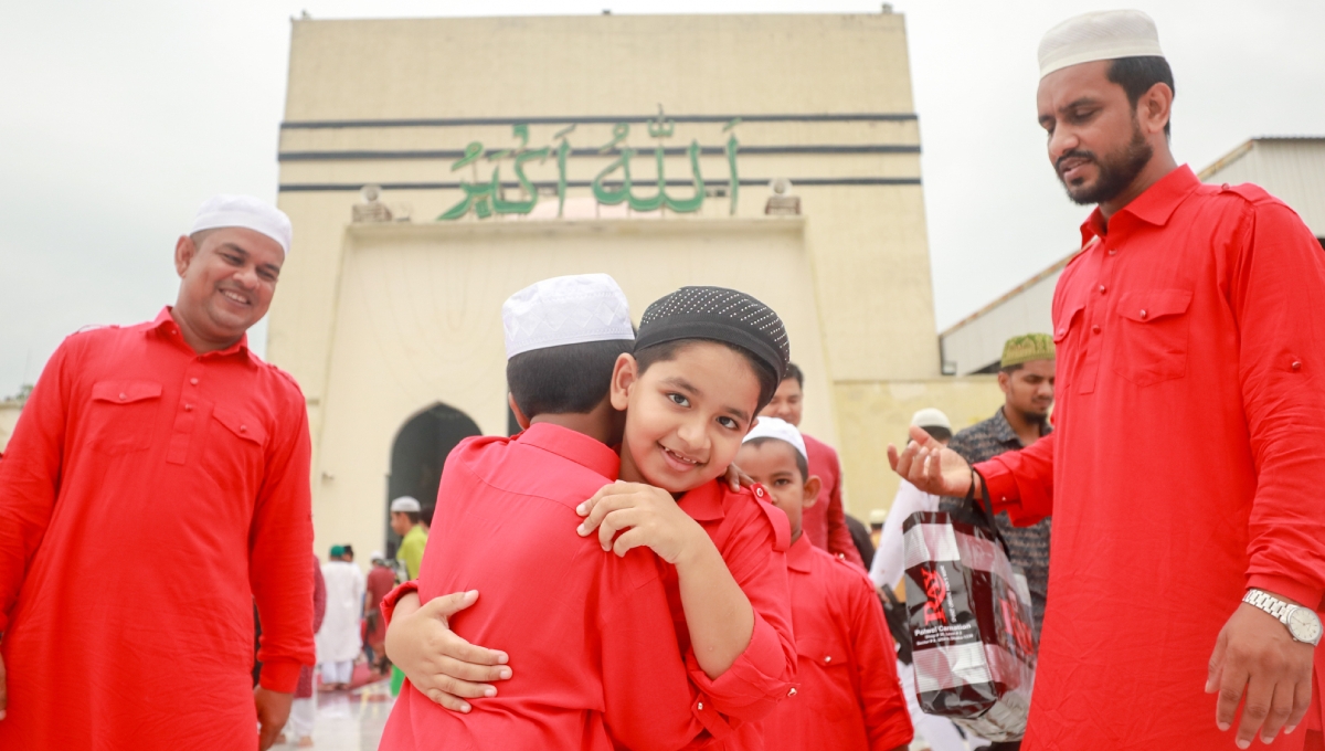 নতুন রাজনৈতিক বাস্তবতায় প্রথম ঈদ: উৎসব, ঐক্য ও প্রত্যাশার বাংলাদেশ