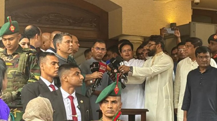 প্রত্যাশিত দেশ গড়তে দেশবাসীর দোয়া চাইলেন প্রধানমন্ত্রী