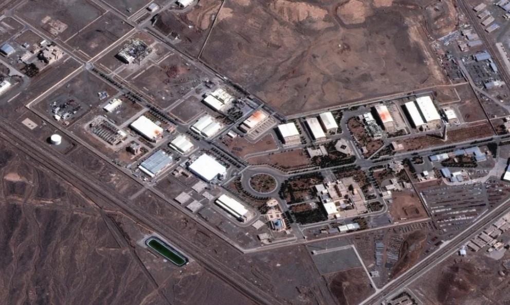 নাতাঞ্জে ফের মহাপ্রলয়: মার্কিন-ইসরায়েলি হামলায় কাঁপছে ইরানের পরমাণু কেন্দ্র