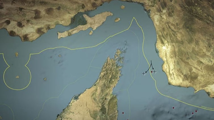 হরমুজ নিয়ে আর কোনো আপস নয়: মার্কিন সামরিক অভিযানের নতুন লক্ষ্য স্থির