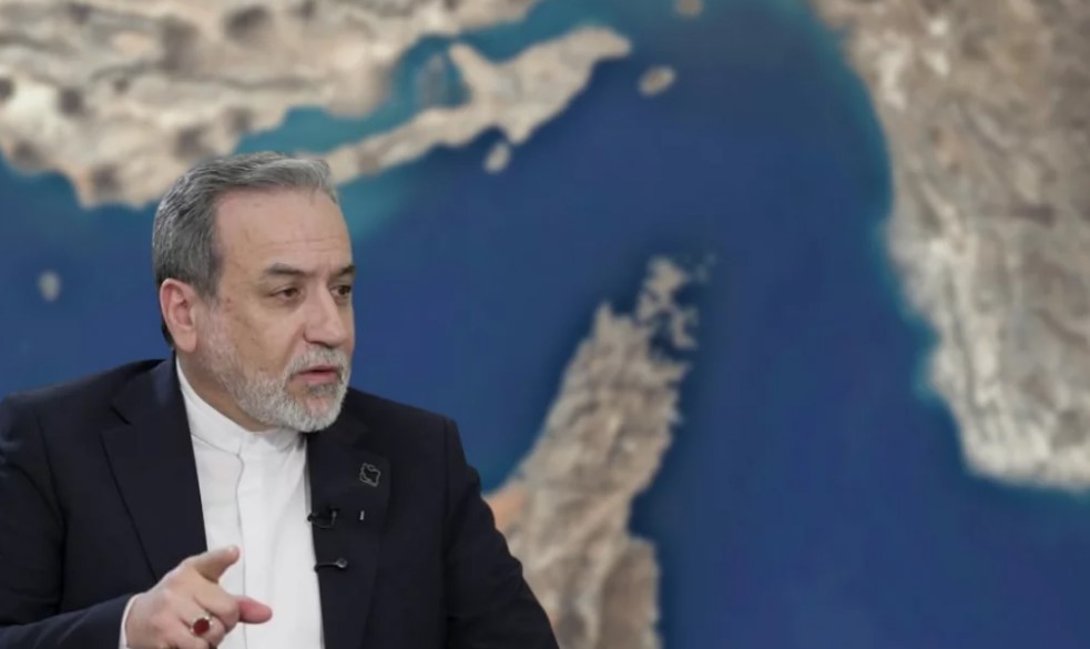 হরমুজ প্রণালিতে বাংলাদেশের জন্য সেফ প্যাসেজ: বিশেষ পাহারায় চলবে জাহাজ