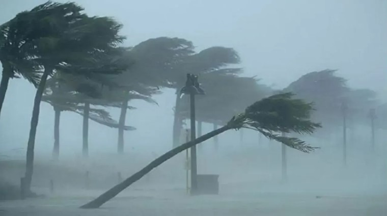 দেশের ৭ জেলায় ঝড়-বৃষ্টির পূর্বাভাস: নদীবন্দরগুলোতে ১ নম্বর সতর্ক সংকেত