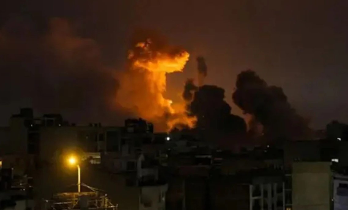 ইরানের ইতিহাসে ভয়াবহতম দিন: এক রাতেই তছনছ রাজধানী তেহরান