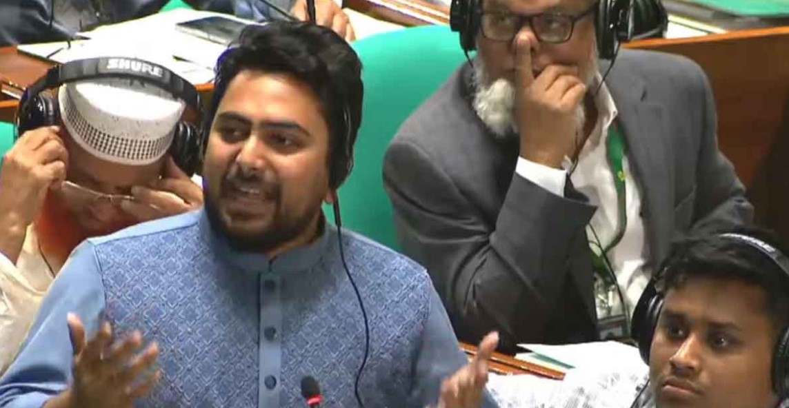 সংসদ কি তার প্রেক্ষাপট ভুলে যাচ্ছে? অধিবেশনে নাহিদ ইসলামের কড়া সমালোচনা