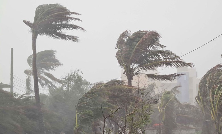 দেশের ২ অঞ্চলে ৬০ কিমি বেগে ঝড়ের পূর্বাভাস, ১ নম্বর সতর্কসংকেত জারি