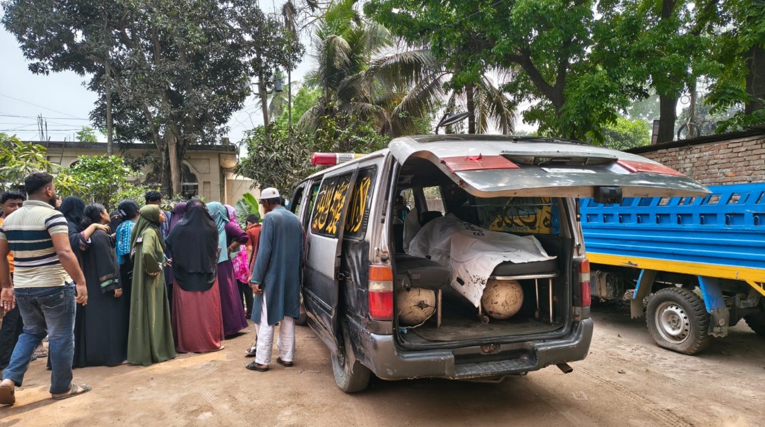 দেবিদ্বারে গৃহবধূর অর্ধগলিত লাশ, রহস্যে ঘেরা মৃত্যু