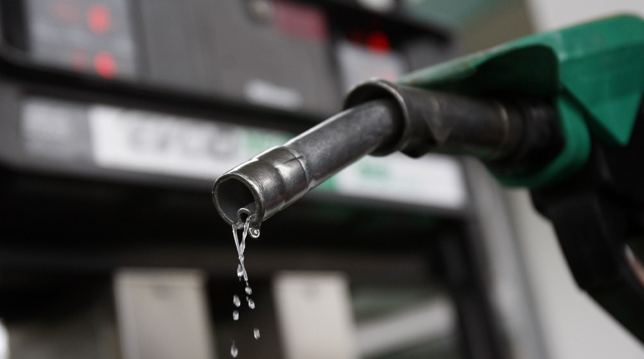 যুদ্ধের প্রভাবে বাড়ছে মার্কিন জ্বালানি সংকট, দাম বেড়ে নতুন রেকর্ড