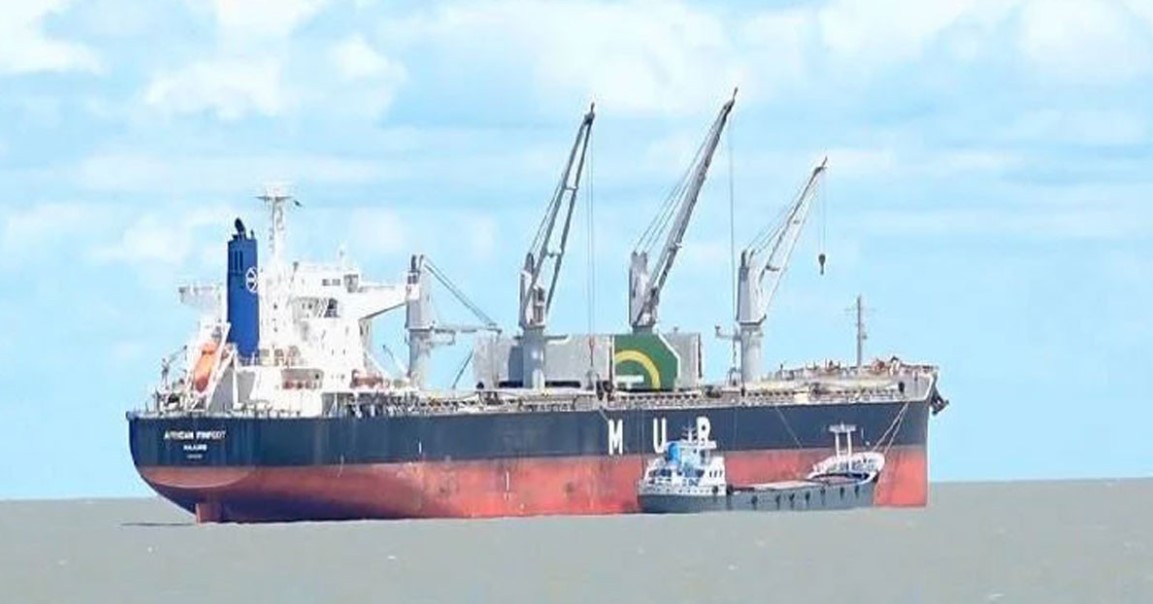 জ্বালানি সংকটের মেঘ কাটছে! কালই চট্টগ্রাম বন্দরে ভিড়ছে ডিজেলের বিশাল চালান