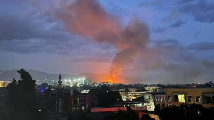 বিস্ফোরণে কাঁপছে বুরুন্ডি! সামরিক ঘাঁটিতে ভয়াবহ আগুন