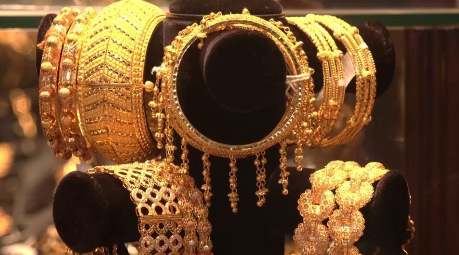 এক লাফে ভরিতে বাড়ল ৩ হাজার ২৬৬ টাকা: স্বর্ণের বাজারে আগুন