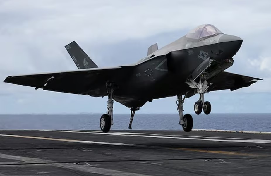 কে আগে পৌঁছাবে, যুক্তরাষ্ট্র না ইরান? নিখোঁজ মার্কিন সেনাকে নিয়ে রুদ্ধশ্বাস লড়াই