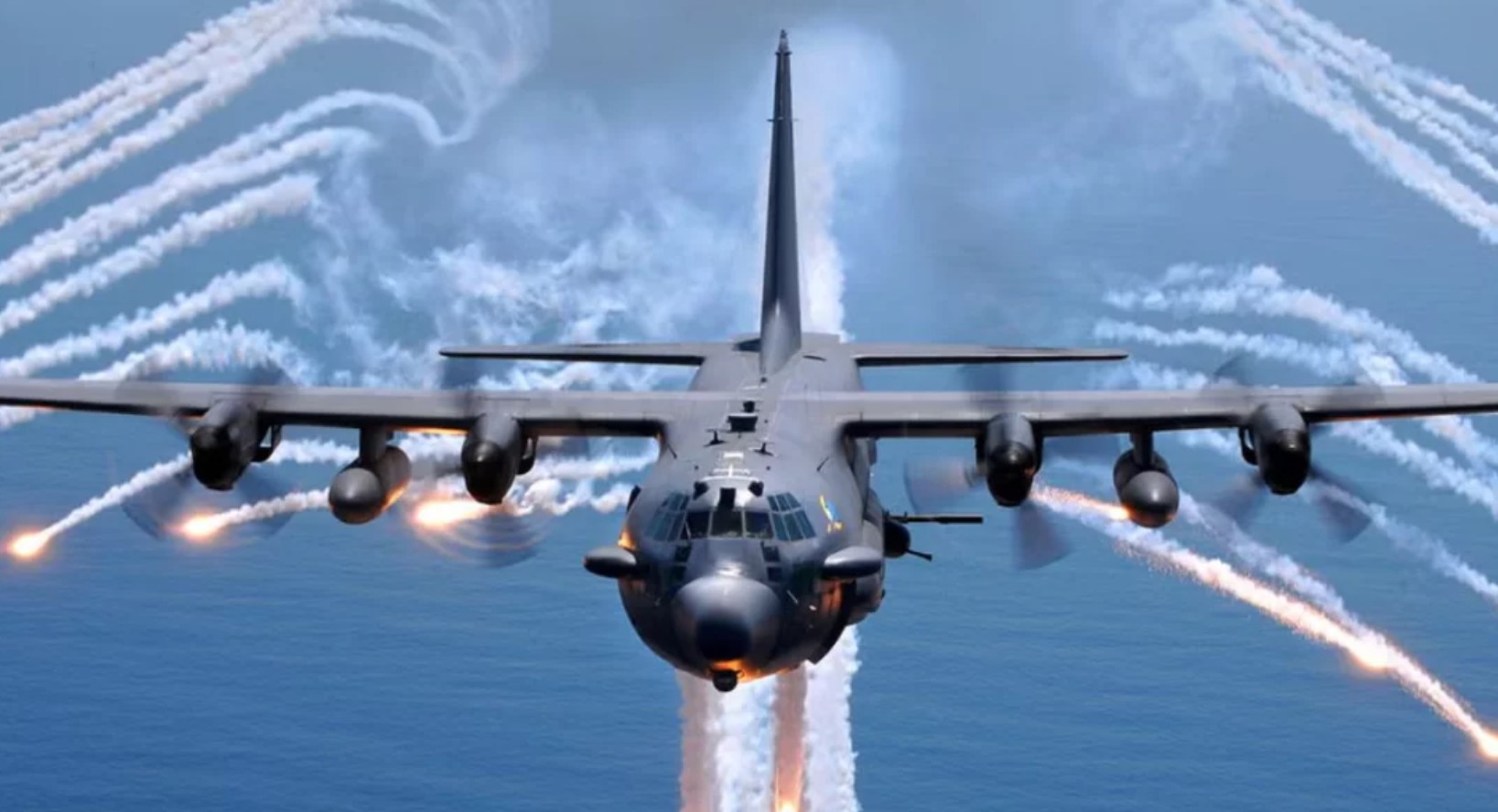 ইরানের কমান্ডোদের হানা! আকাশে গুঁড়িয়ে গেল মার্কিন সি-১৩০ বিমান