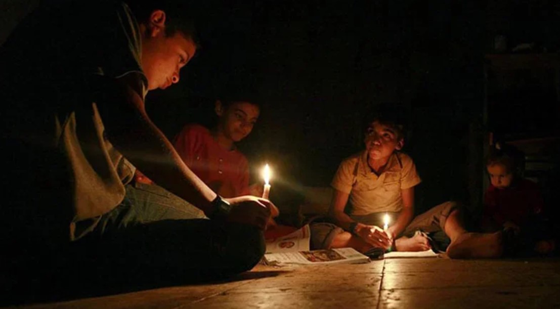 ১৮ হাজার মেগাওয়াট চাহিদার বিপরীতে হাহাকার, লোডশেডিংয়ে জনজীবন বিপর্যস্ত