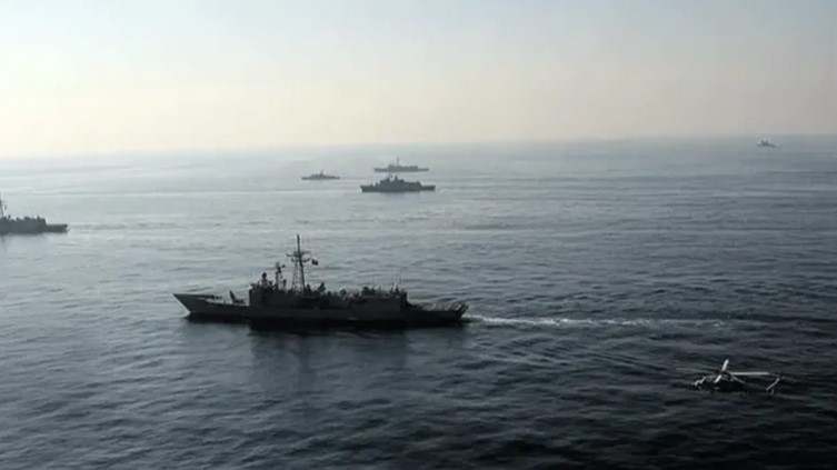 চিরতরে বদলে গেল হরমুজ প্রণালি! ইসরায়েল ও যুক্তরাষ্ট্রের জন্য বন্ধ হচ্ছে পথ?