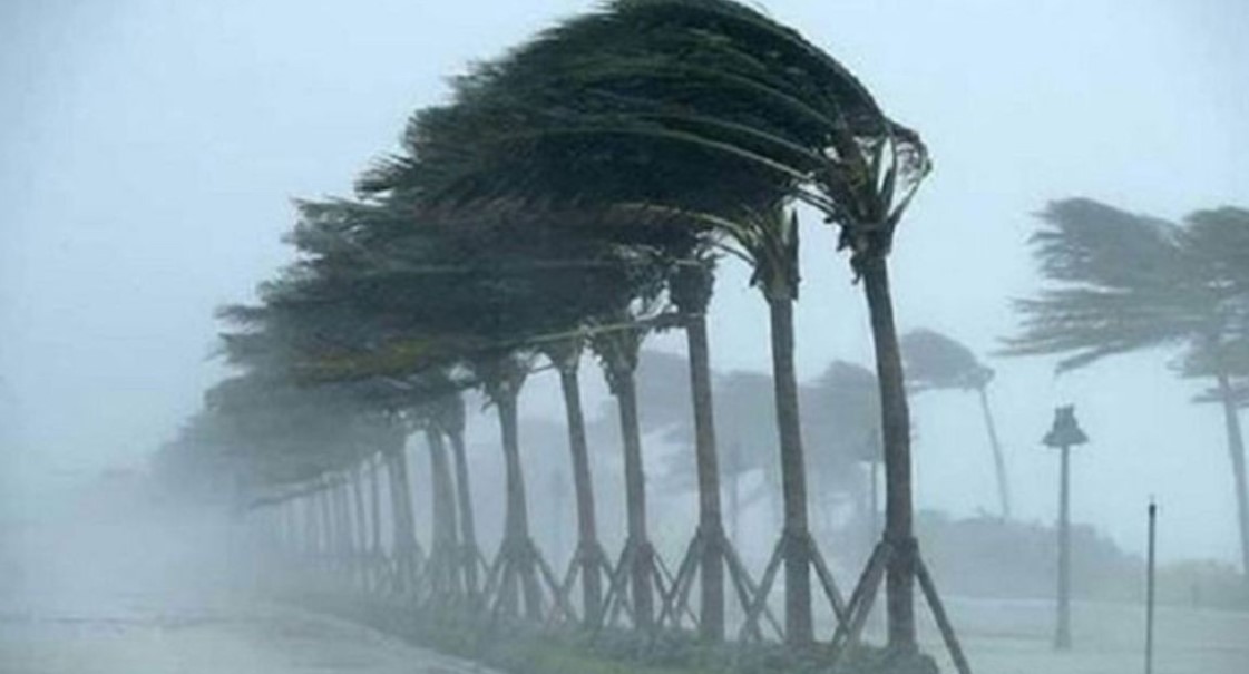 দুপুর ১টার মধ্যে ৬০ কিমি বেগে ঝড়! ৫ জেলায় বিশেষ সতর্কবার্তা