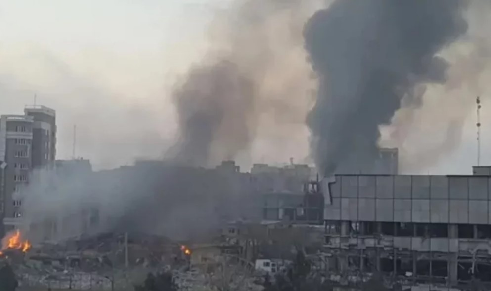 বেসামরিক স্থাপনায়ও হামলা! ইরানের ৯টি প্রদেশে যুদ্ধের ভয়াবহ রূপ