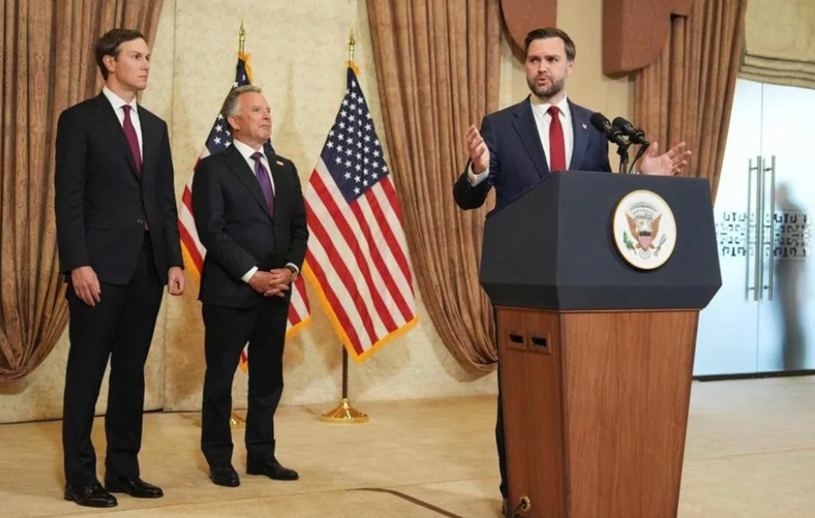 ২১ ঘণ্টার বৈঠক ব্যর্থ! কোনো চুক্তি ছাড়াই ইসলামাবাদ ছাড়ছে আমেরিকা