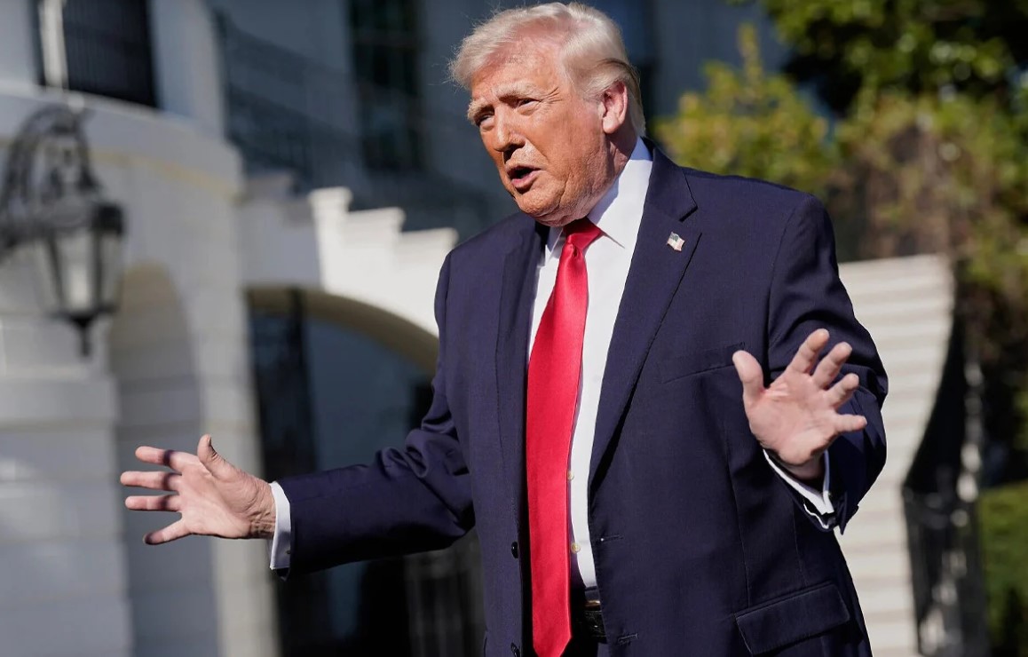 হরমুজ প্রণালি অবরোধের ঘোষণা ট্রাম্পের! এবার কি সরাসরি সামরিক সংঘাত?