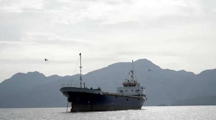 ইরানি বন্দরে মার্কিন অবরোধ শুরু: রণক্ষেত্রে রূপ নিচ্ছে পারস্য উপসাগর