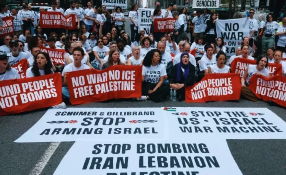 আমেরিকার অন্দরেই বিদ্রোহ! ট্রাম্পের ‘ইরান যুদ্ধ’ নীতির বিরুদ্ধে ফুঁসছে খোদ নিউ ইয়র্ক