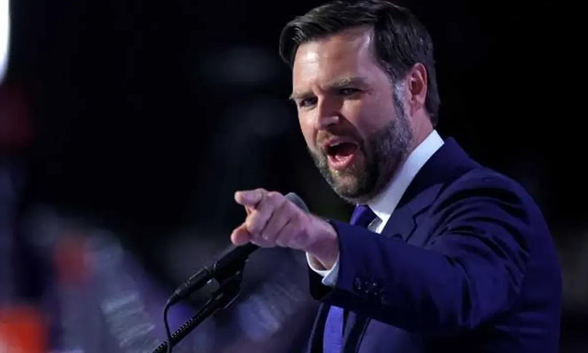 বল এখন ইরানের কোর্টে: তেহরানকে চূড়ান্ত বার্তা দিলেন জে ডি ভ্যান্স