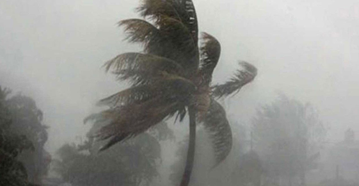 বৈশাখের তাণ্ডব শুরু? শিলাবৃষ্টির আশঙ্কায় আবহাওয়া অধিদপ্তরের সতর্কতা