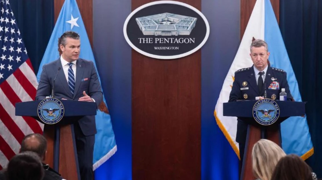 বন্দর থেকে বিদ্যুৎকেন্দ্র, সব ধ্বংসের ছক আঁকলেন ট্রাম্পের প্রতিরক্ষামন্ত্রী