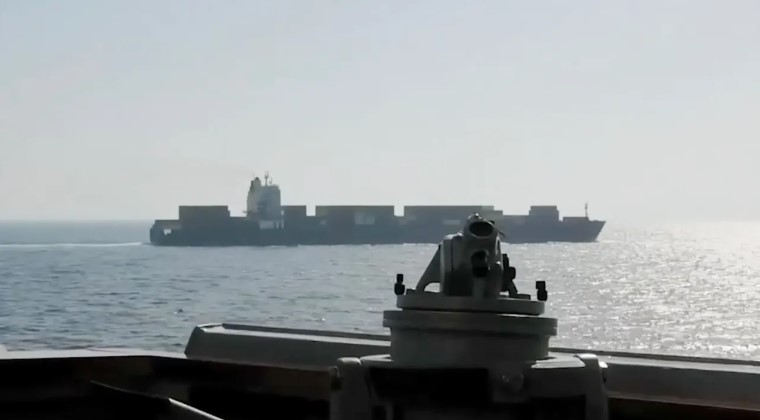 চীন থেকে আসা জাহাজ কেন আটকাল আমেরিকা? কড়া প্রতিক্রিয়া জানাল বেইজিং