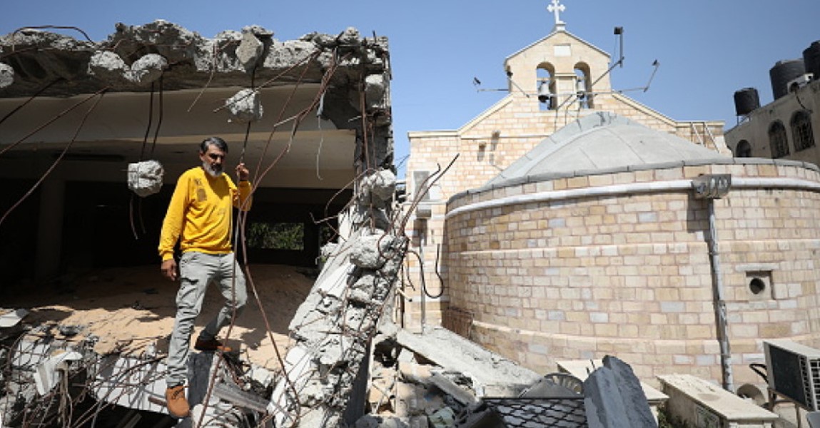 লেবাননে যিশুর মূর্তি ভাঙচুর! উত্তাল মধ্যপ্রাচ্যে এবার ধর্মীয় আবেগে আঘাত