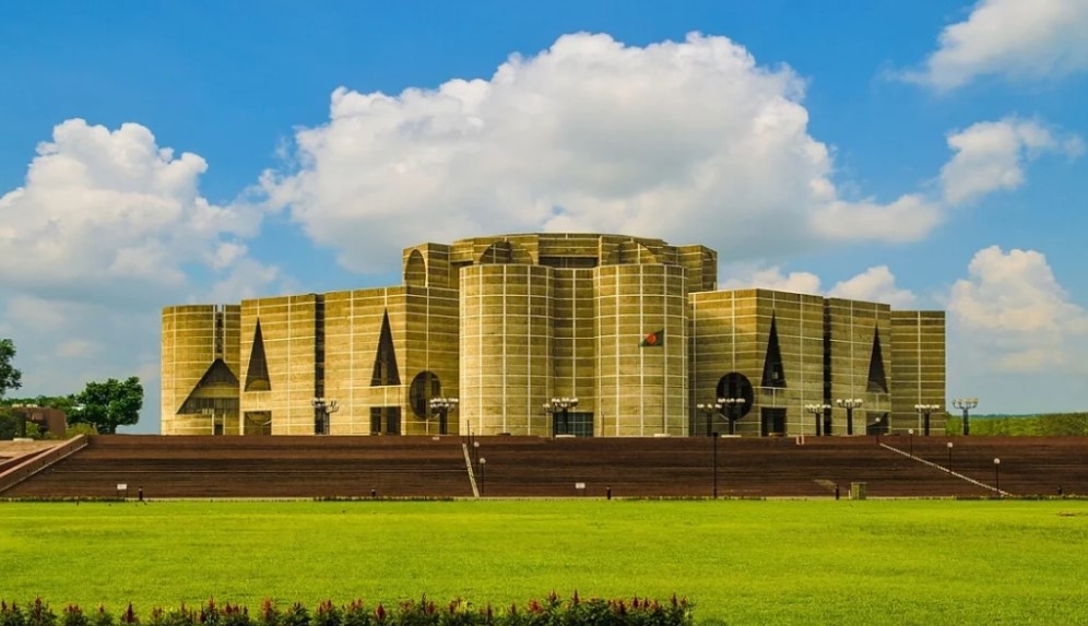 সংসদের কেনাকাটায় হরিলুট! দুর্নীতির রহস্য উম্মোচনে ৫ সদস্যের তদন্ত কমিটি