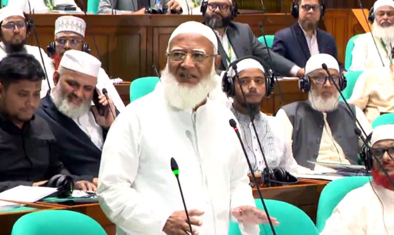 সংসদ থেকেও বিদ্যুৎ কাটুন! সংসদে বিরোধীদলীয় নেতার অভাবনীয় প্রস্তাব