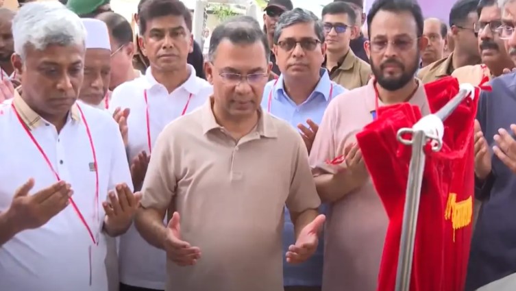 যশোরে জনসমুদ্রের মাঝে প্রধানমন্ত্রী: শার্শা থেকে শুরু হলো মেগা প্রকল্পের পথচলা