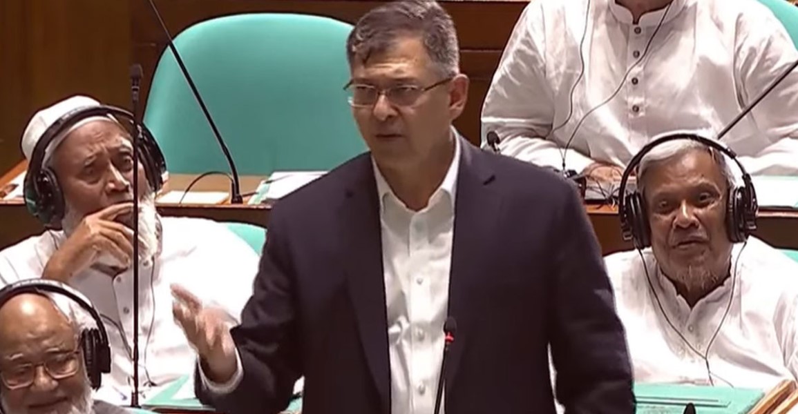 সংসদের উত্তেজনা থামালেন স্বরাষ্ট্রমন্ত্রী: ইতিহাস নিয়ে জাতিকে আর বিভক্ত করবেন না