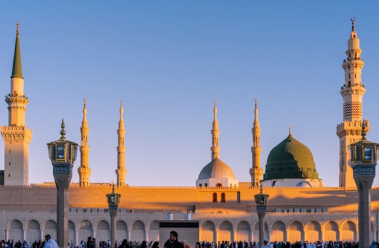 দরুদ শরিফ কেন মুমিনের নিত্য আমল হওয়া উচিত?